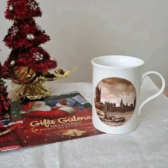 MUG Cup FINE BONE CHINA GIFT MATCH HOUSES OF PARLIAMENT - Picture 1 of 3